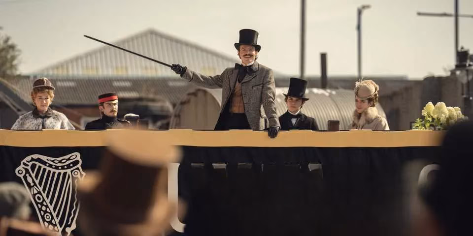 the-cinematic-alchemy-of-place-weaving-the-tapestry-of-house-of-guinness-image-4